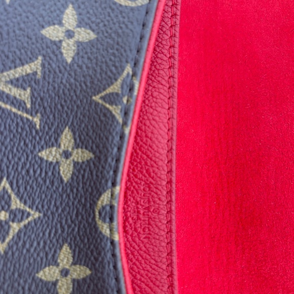 Louis Vuitton Pallas Chain Monogram - Picture 11 of 15